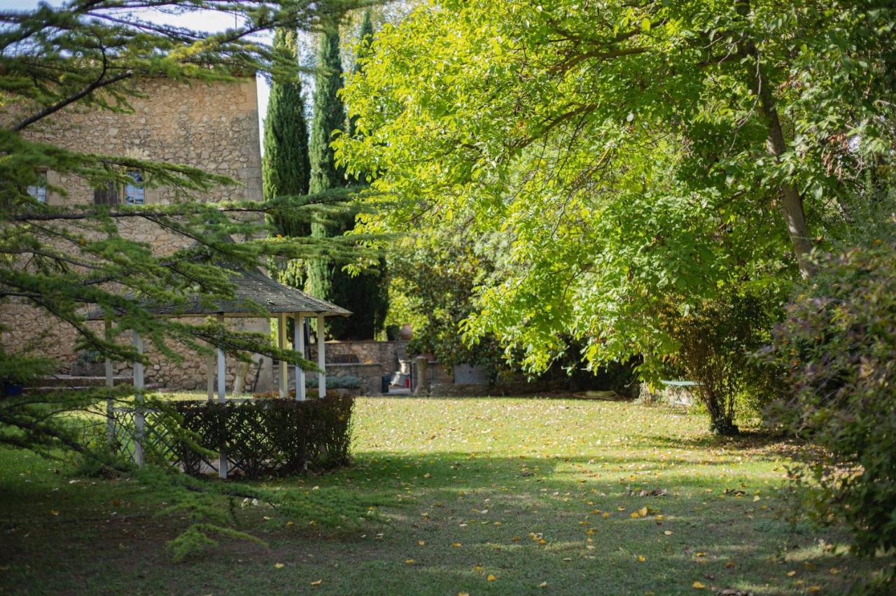 Bed and Breakfast Le Vieux Moulin De Jouques Екстер'єр фото
