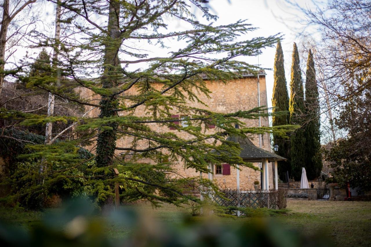 Bed and Breakfast Le Vieux Moulin De Jouques Екстер'єр фото