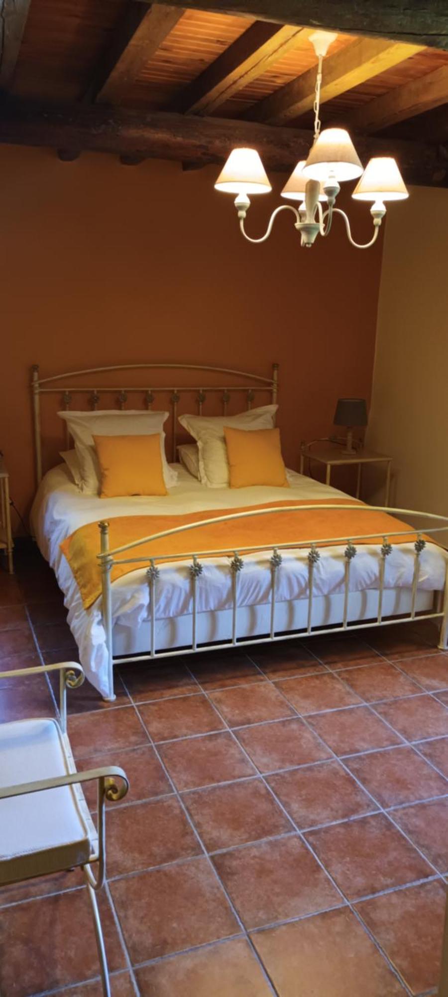Bed and Breakfast Le Vieux Moulin De Jouques Екстер'єр фото