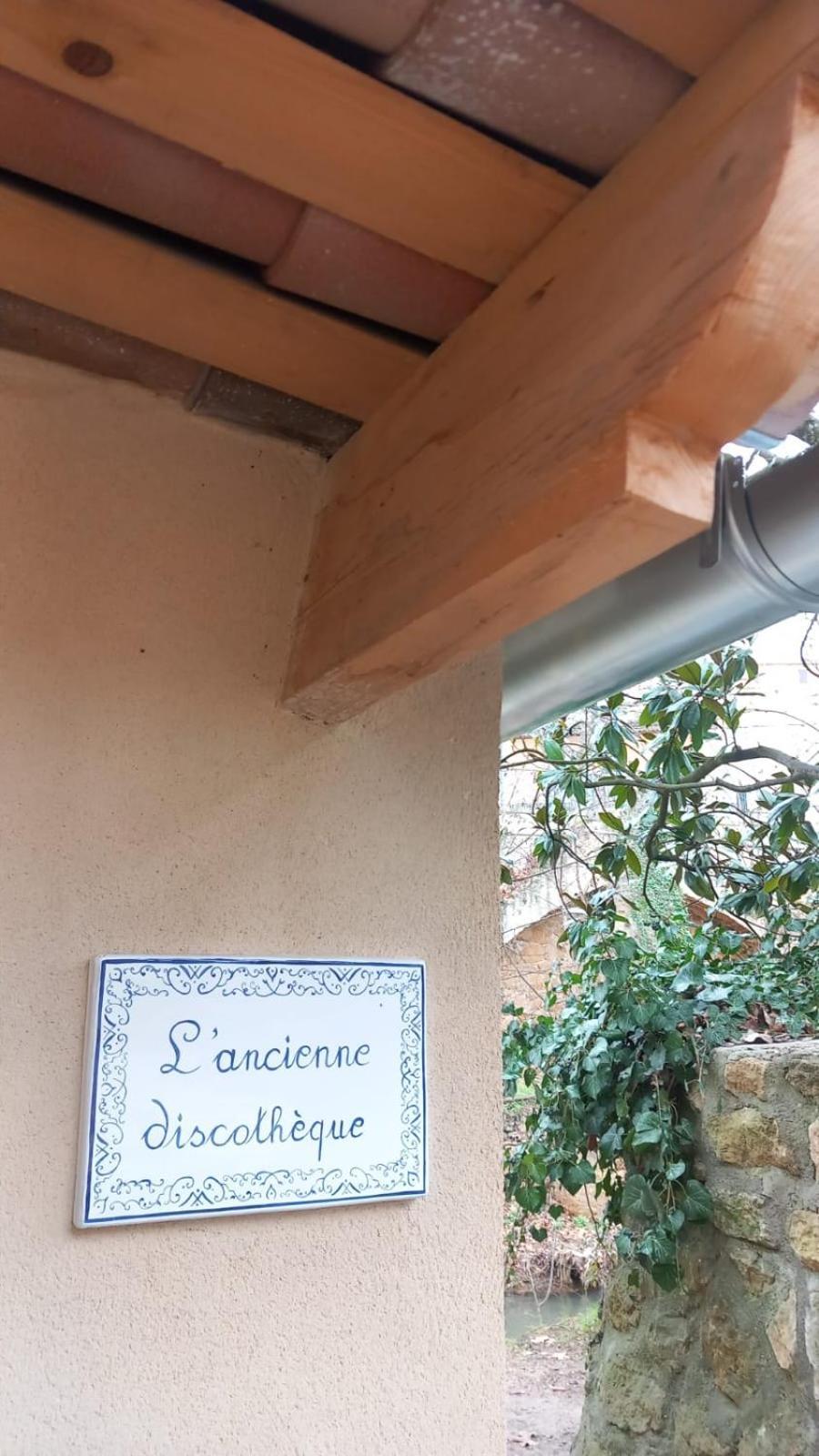 Bed and Breakfast Le Vieux Moulin De Jouques Екстер'єр фото