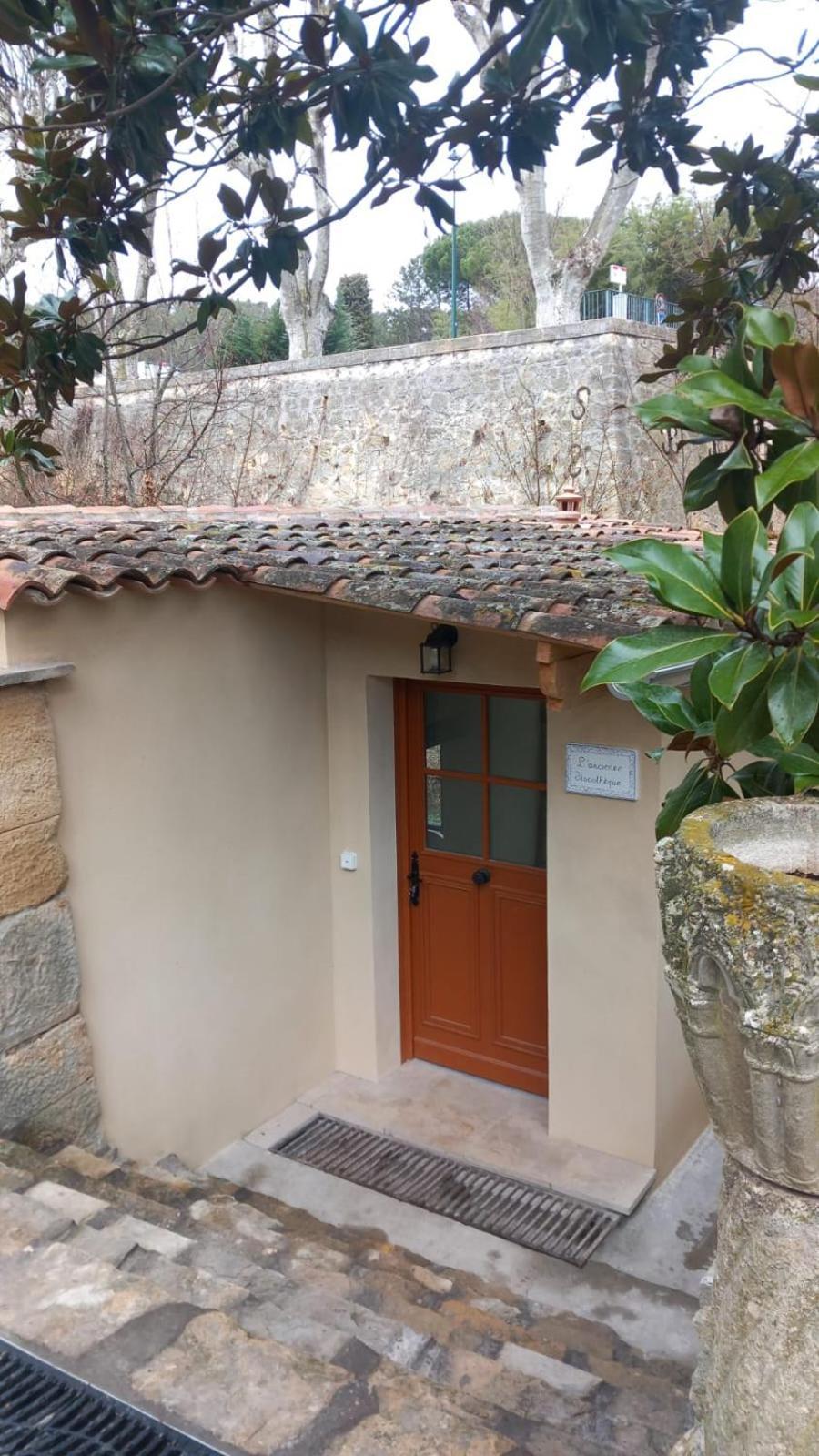 Bed and Breakfast Le Vieux Moulin De Jouques Екстер'єр фото